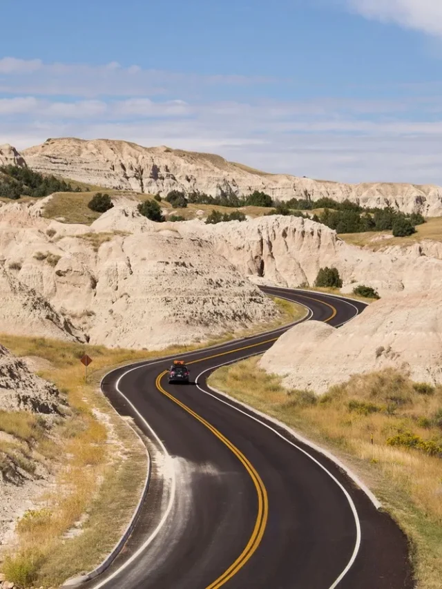 10 Breathtaking U.S. Road Trips Every American Must Take