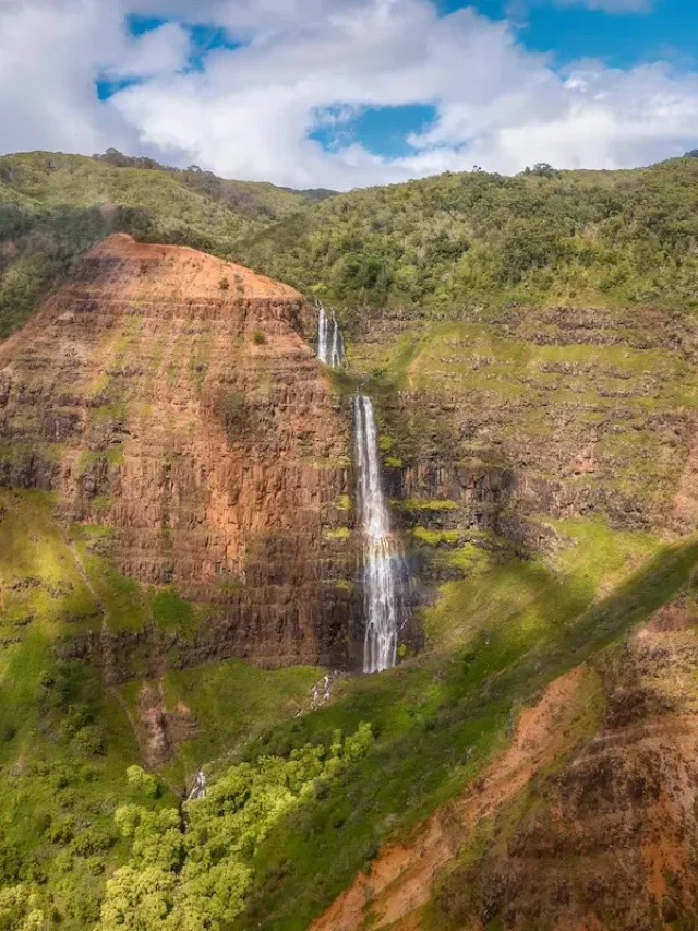 9 Breathtaking Waterfall Hikes in Kauai You Can’t Miss!